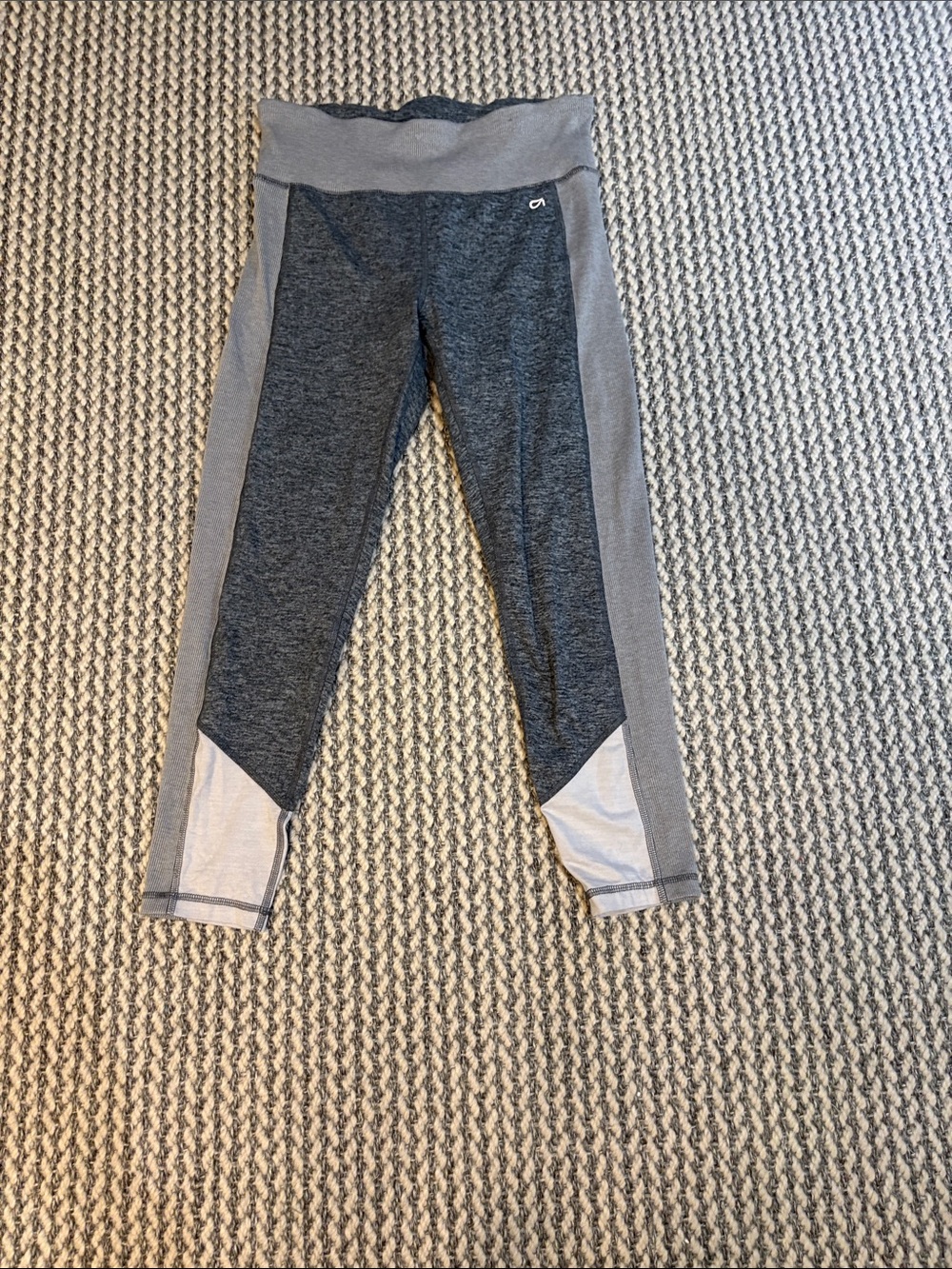 Gap fit brushed tech jersey legging